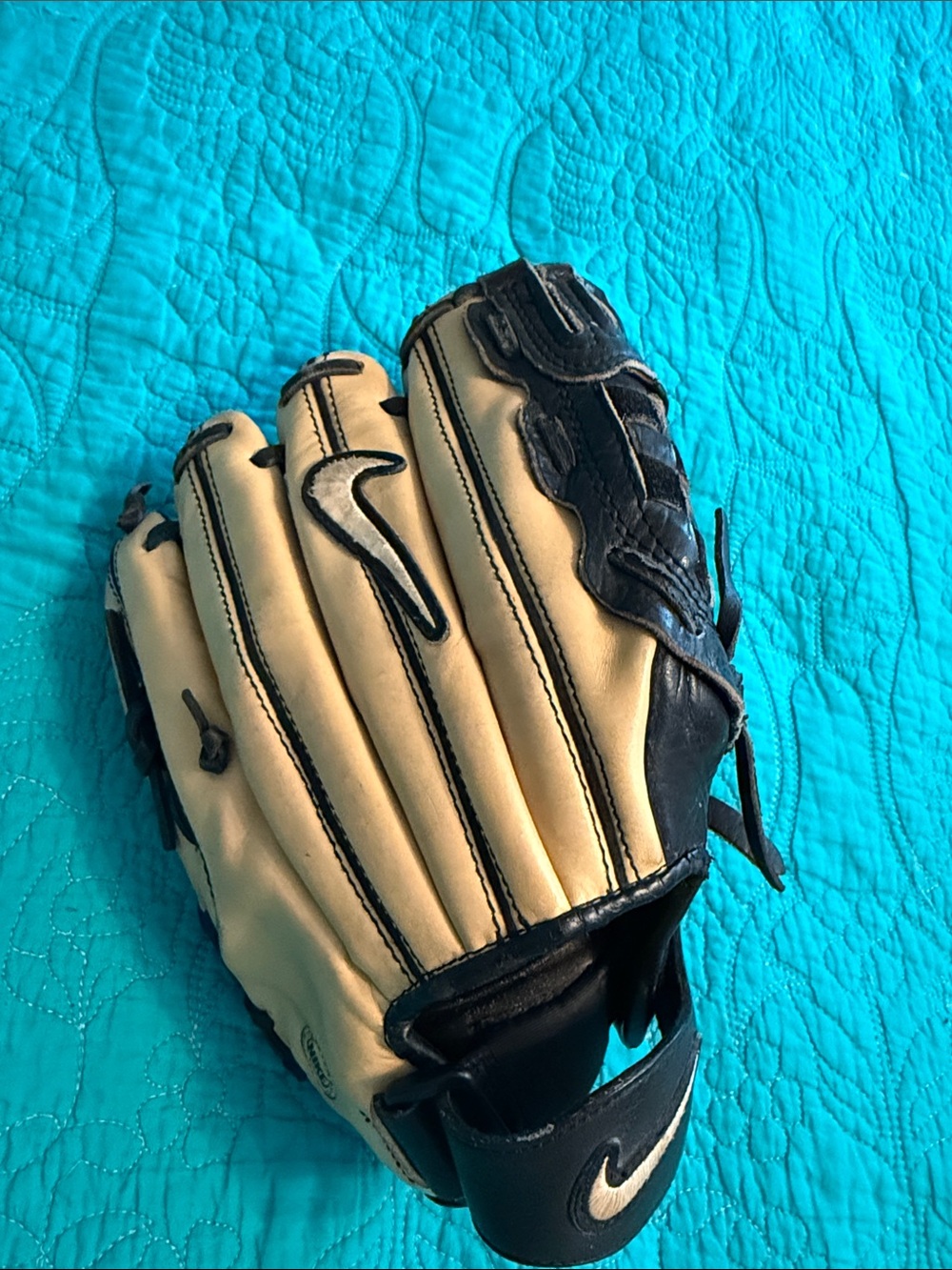Nike Diamond Elite Edge Baseball Glove - Classic Swoosh